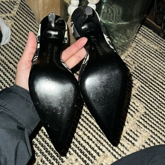Anne Klein pointed heels - Picture 5 of 6